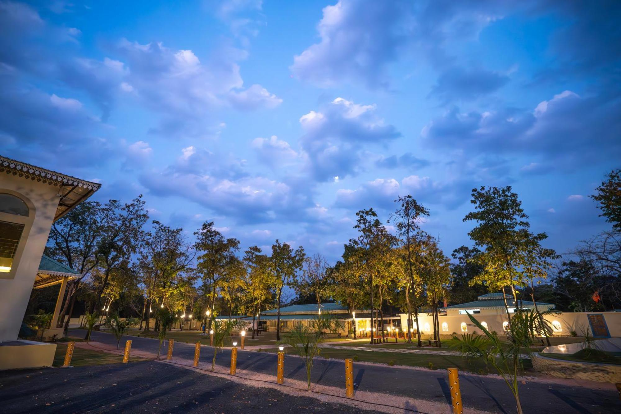 Palash The Jungle Resort Gondia Exterior foto